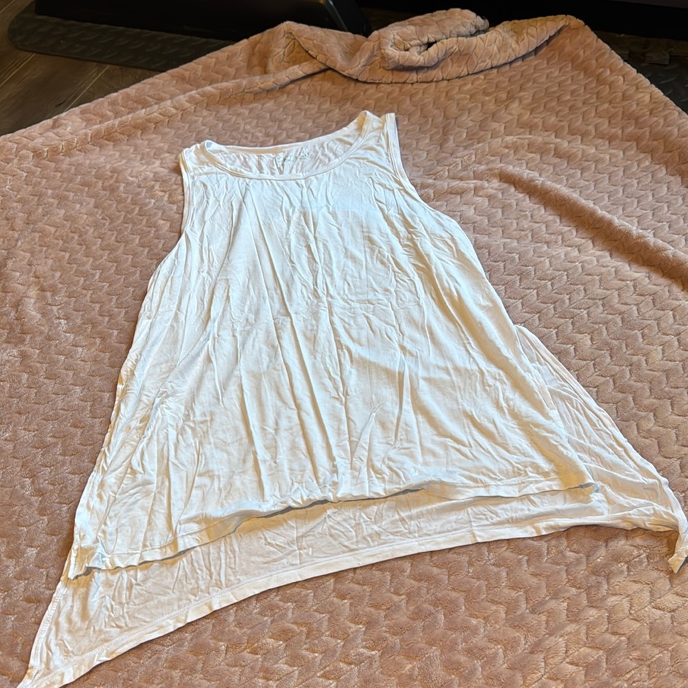 Split size Zyia tank top size xxl